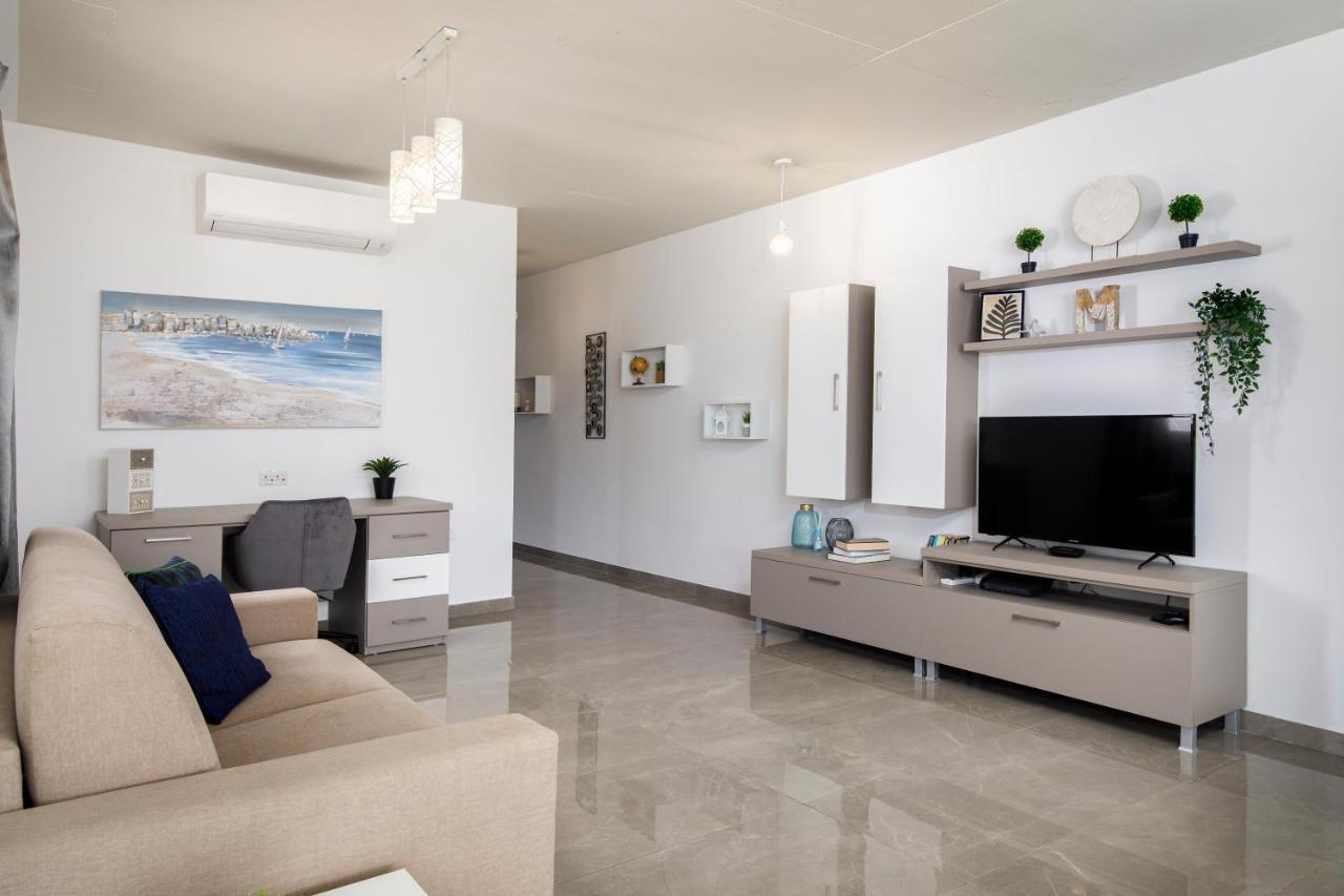 Hilltop Apartments - Stylish Comfort Living Close To The Sea, Bugibba San Pawl il-Baħar Zewnętrze zdjęcie
